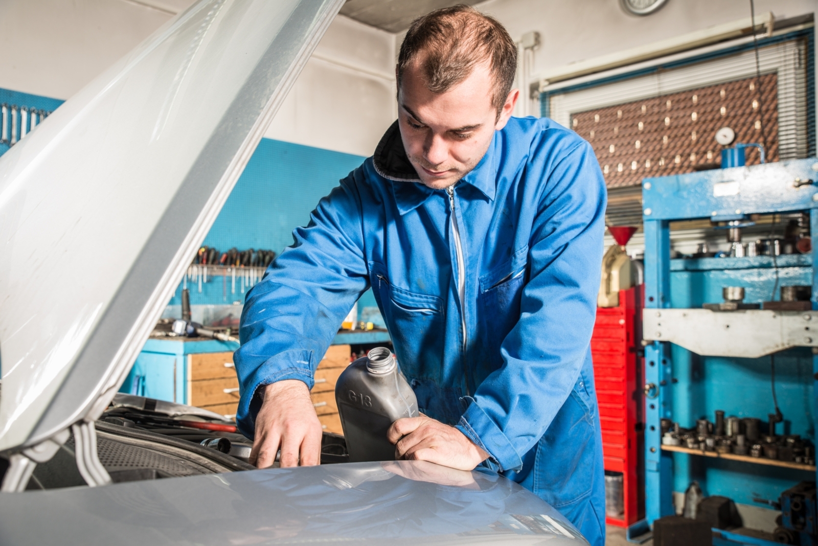 Oil Change Hacks: The Coupons Every Driver Should Know About